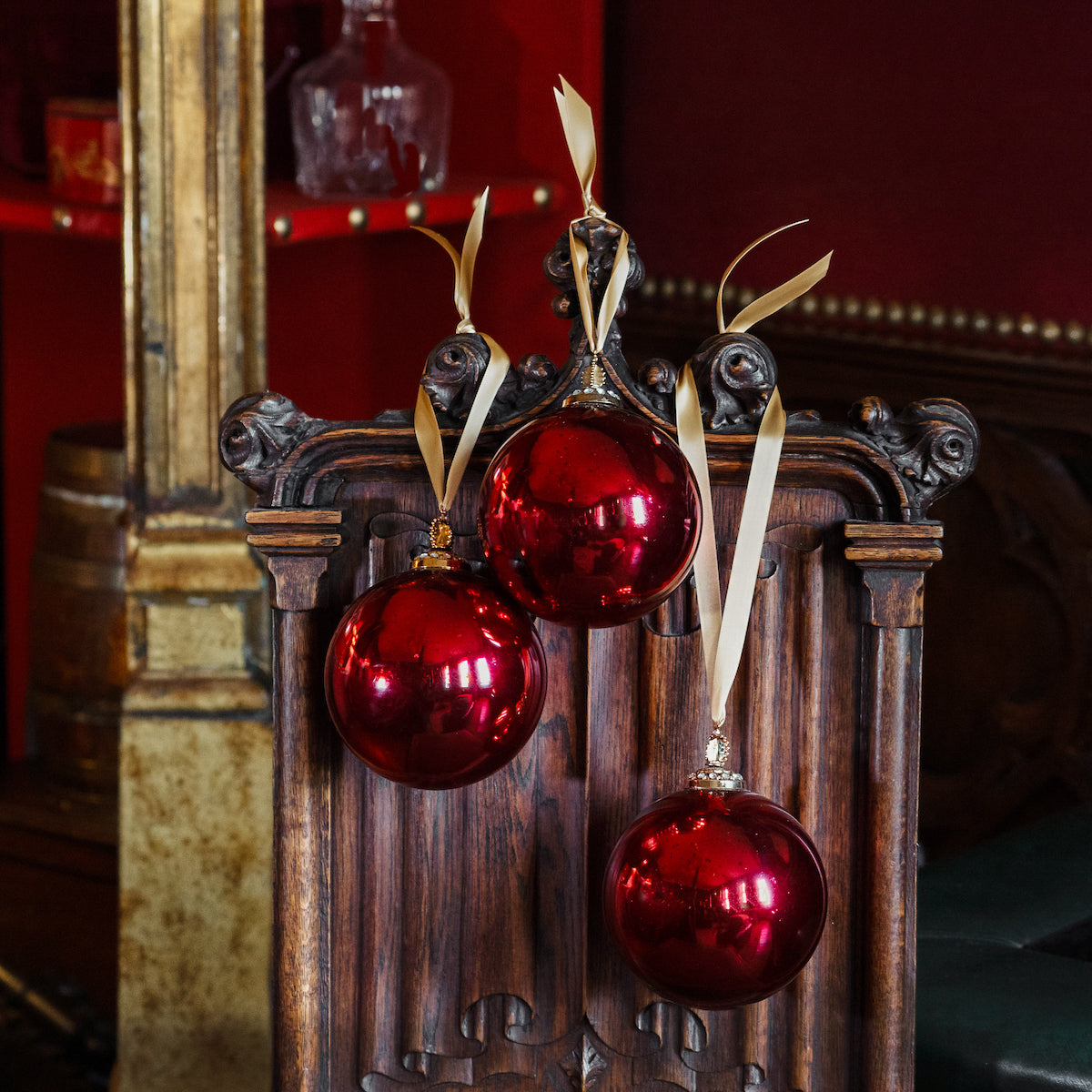Crimson Crown Glass Bauble