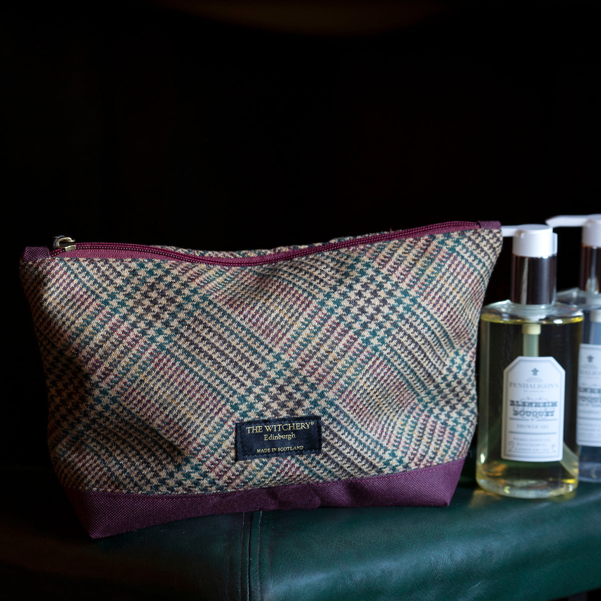 Wash Bag Tweed & Wine