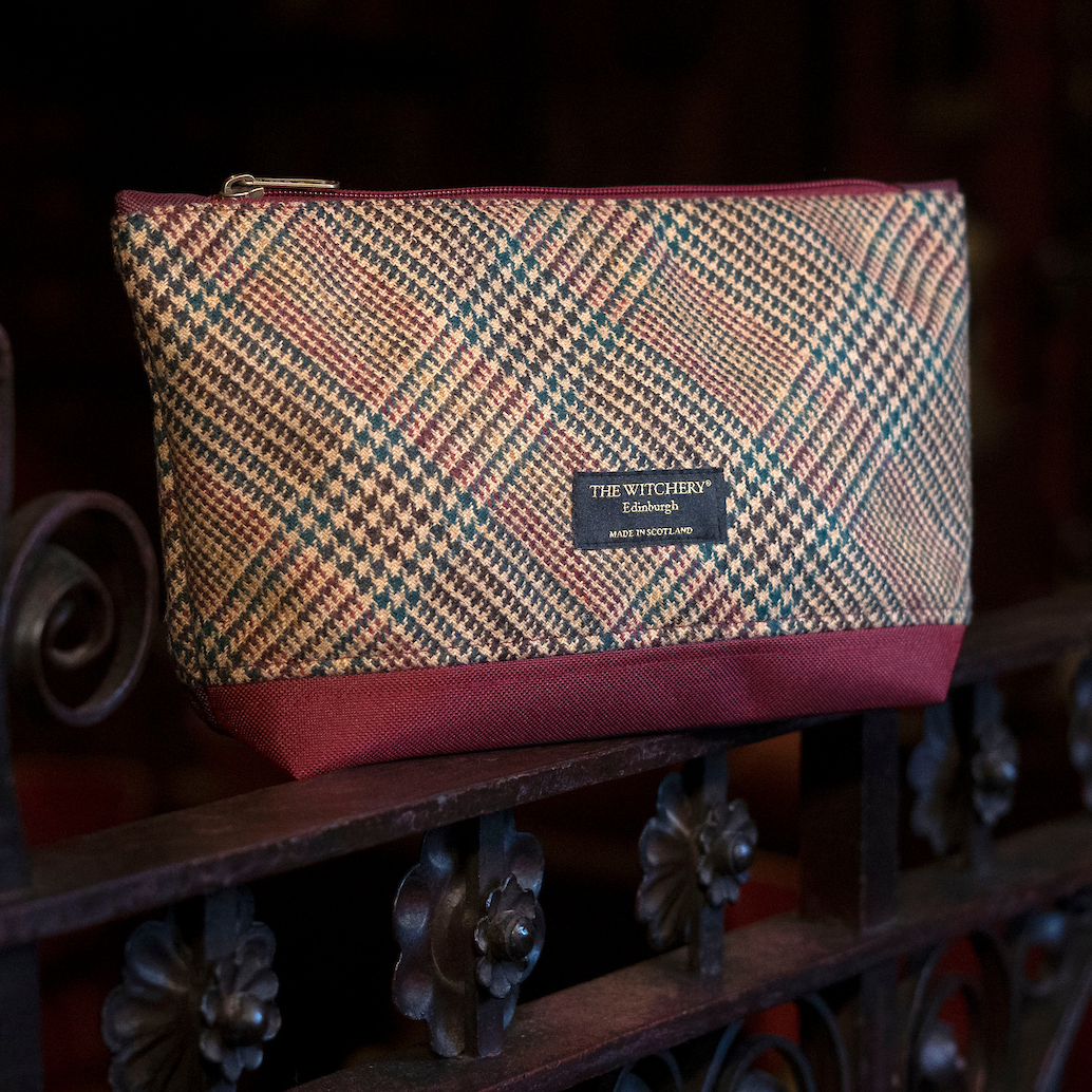 Wash Bag Tweed & Wine