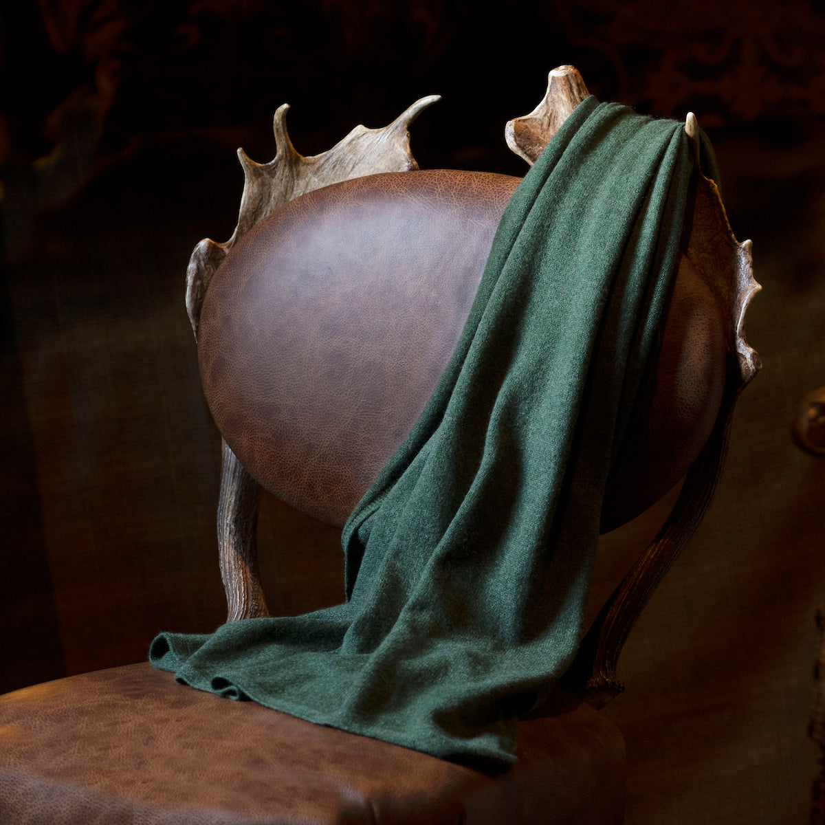 Corum  100% cashmere scarf
