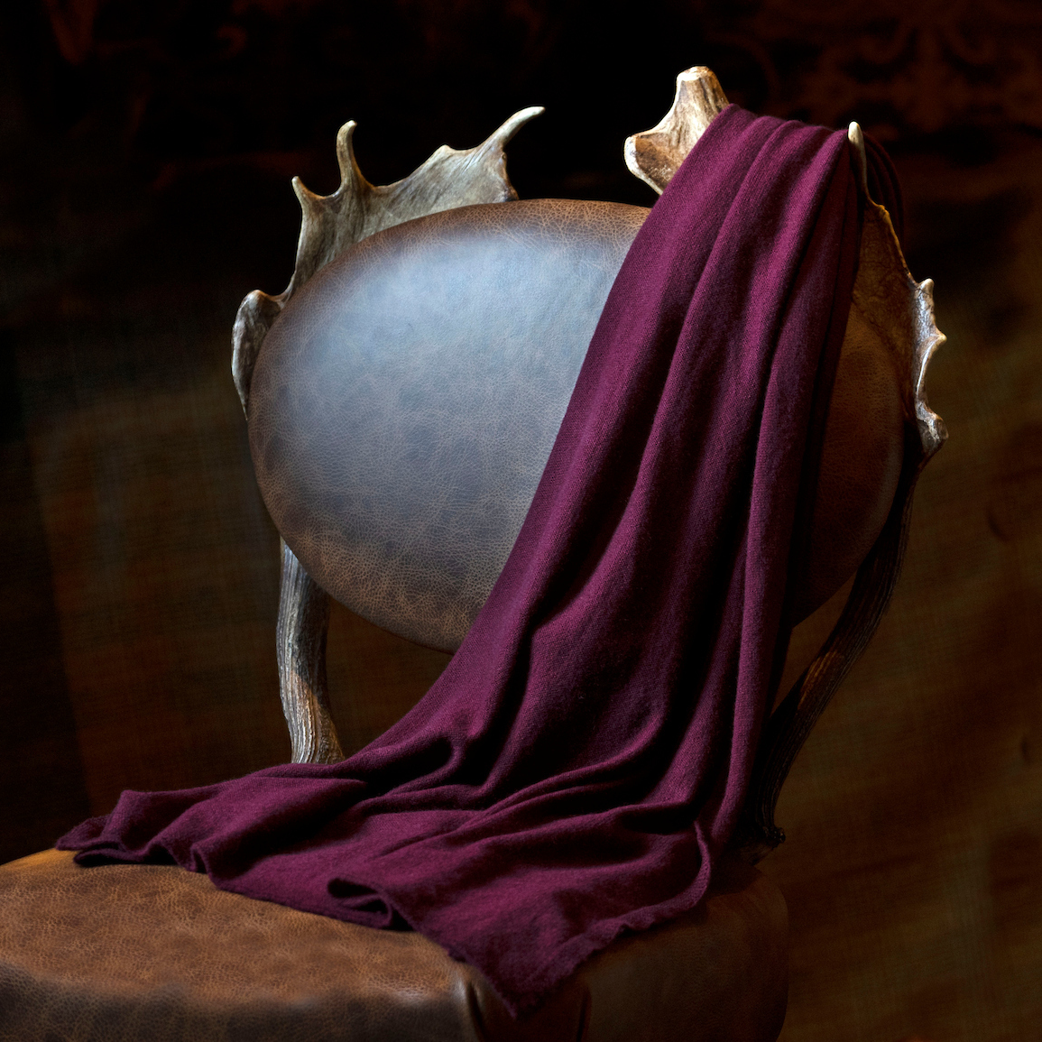 Corum  100% cashmere scarf